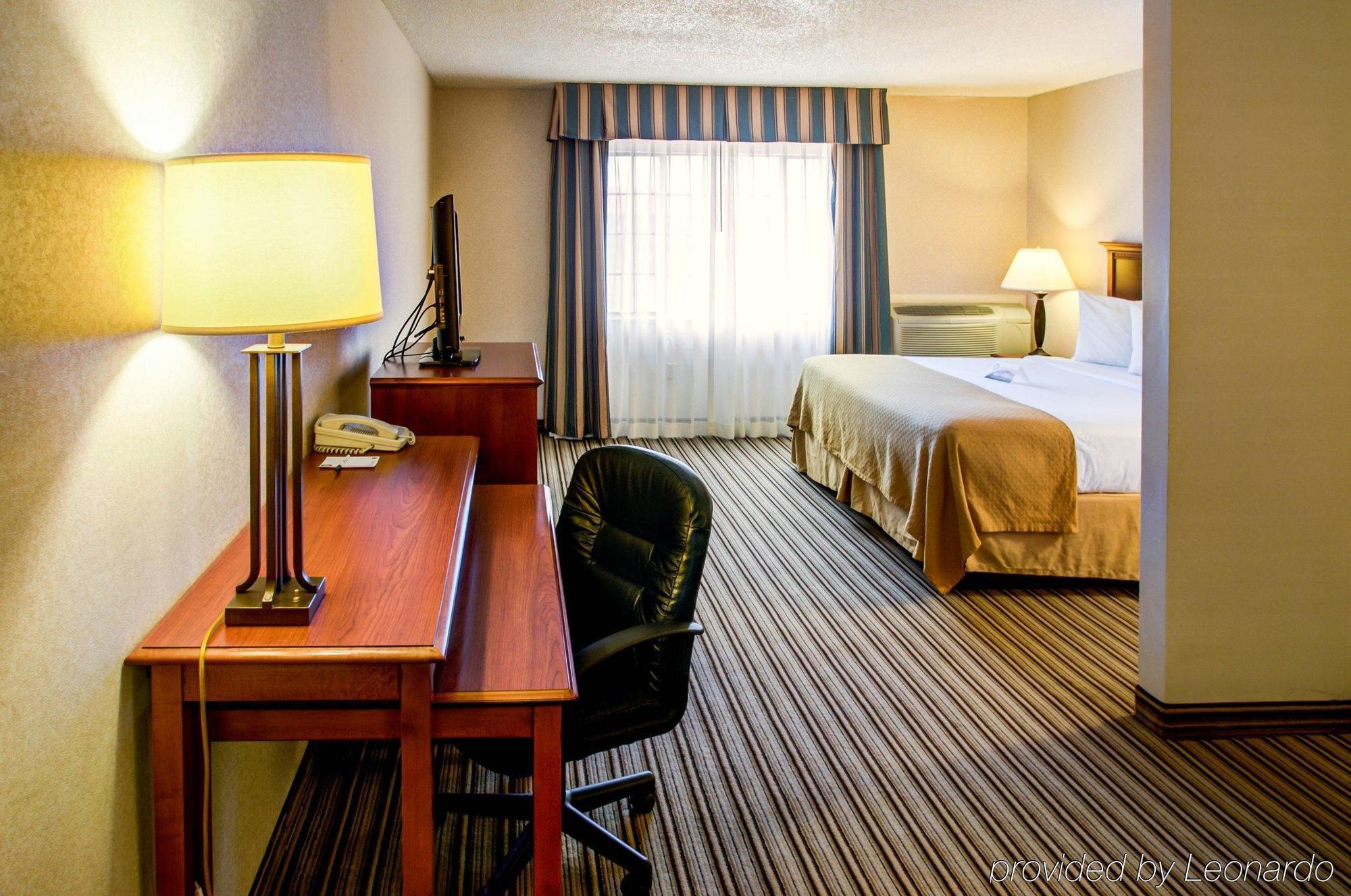 Quality Inn & Suites Grants - I-40 Esterno foto